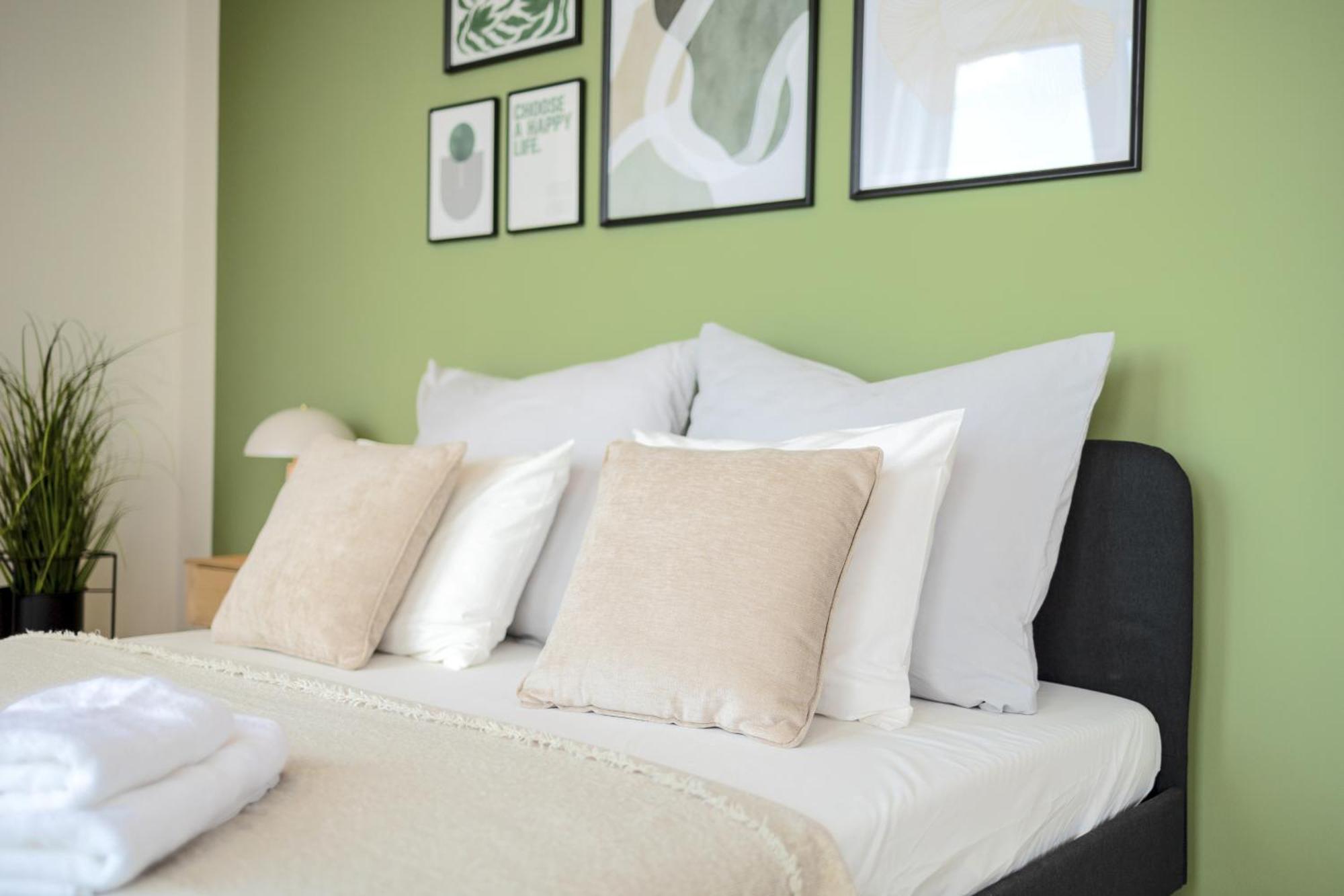 Bright 2Br - 8Th Floor, Balcony, Free Parking - By Gravity Prague Appartement Buitenkant foto