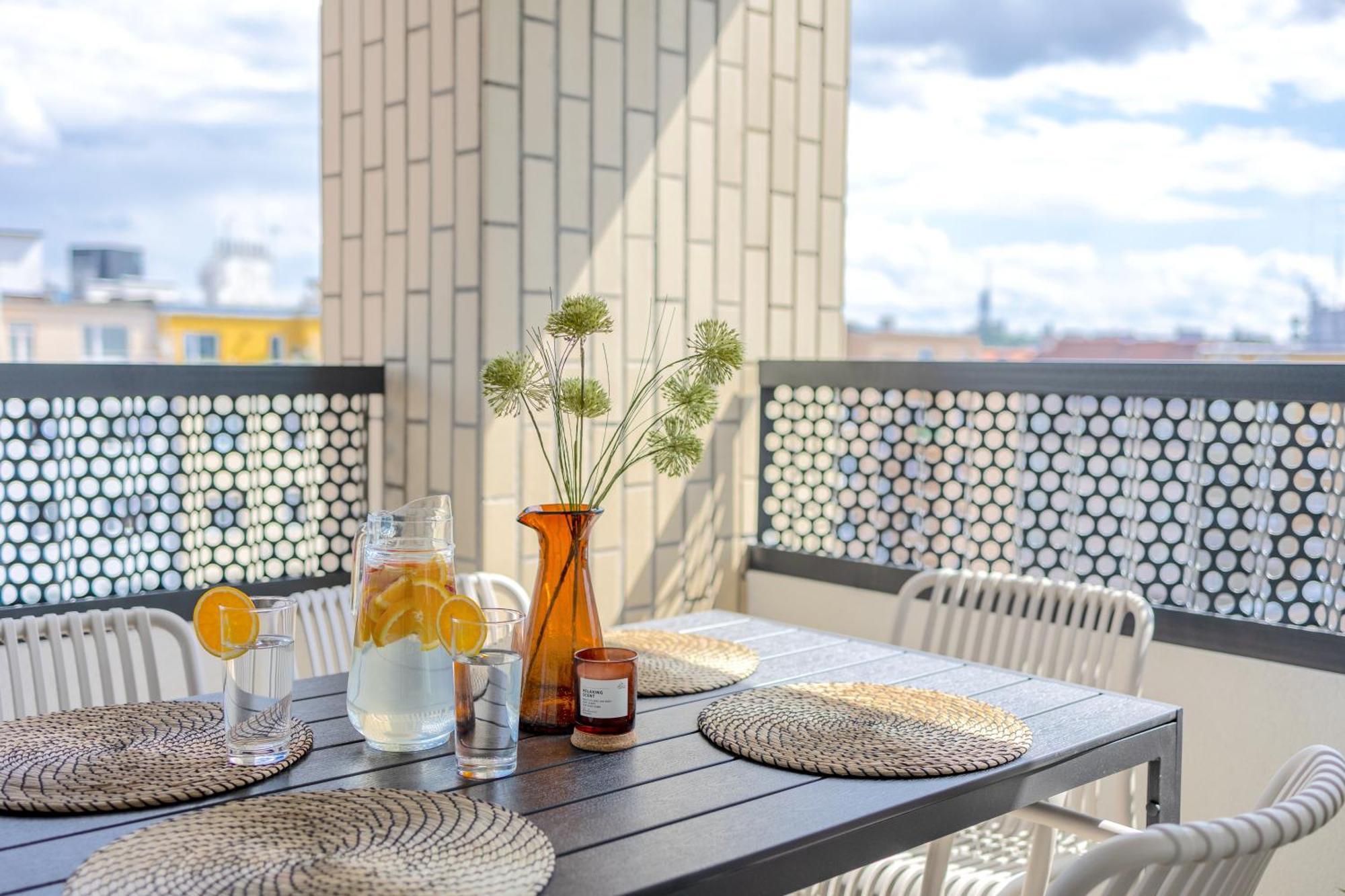 Bright 2Br - 8Th Floor, Balcony, Free Parking - By Gravity Prague Appartement Buitenkant foto