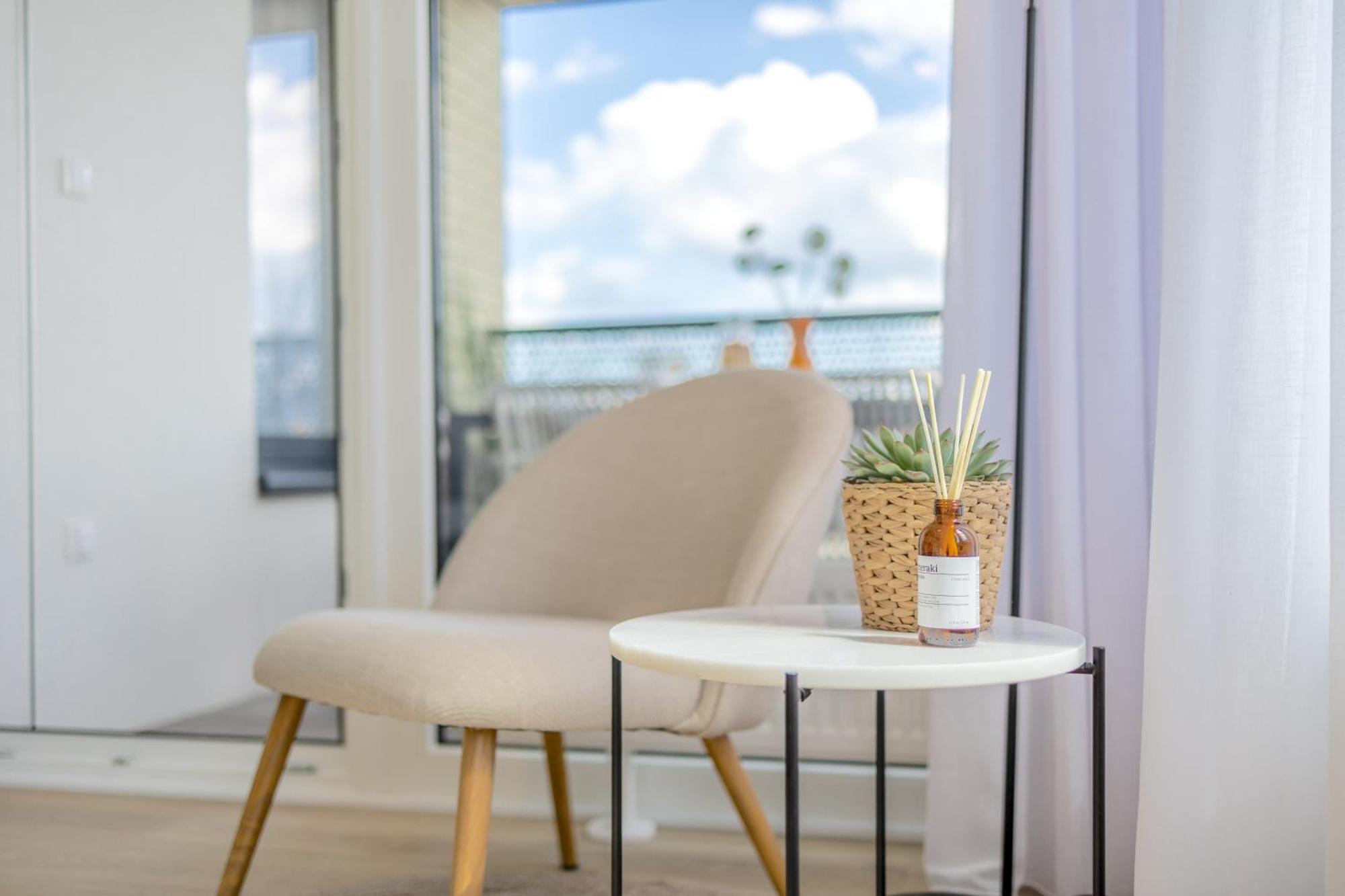 Bright 2Br - 8Th Floor, Balcony, Free Parking - By Gravity Prague Appartement Buitenkant foto